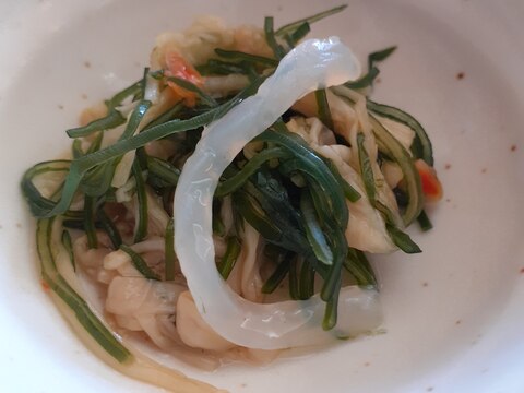 ぷるぷる♡メカブちゃん!キノコとイカ素麺